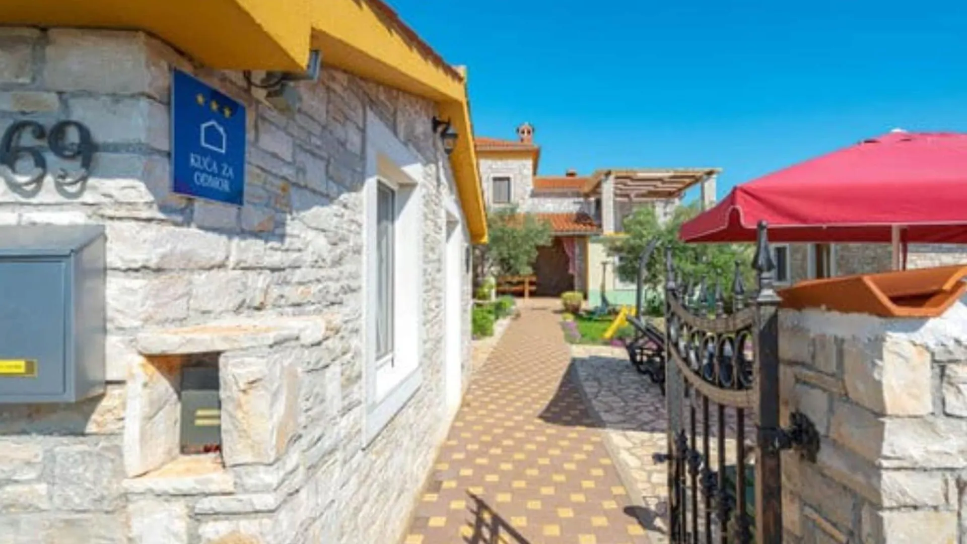 Holiday Home Luna - Holiday Home Mednjan